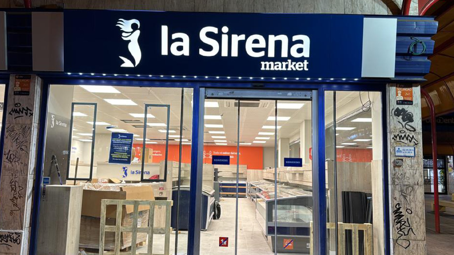 Rótulo luminoso La Sirena Madrid — Rótulos Avanti